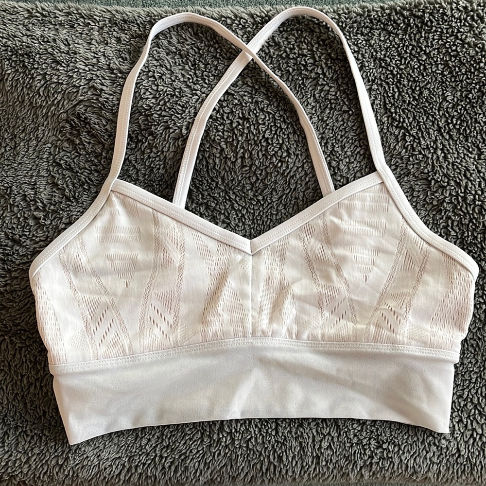 Alo Yoga Aria - white cream